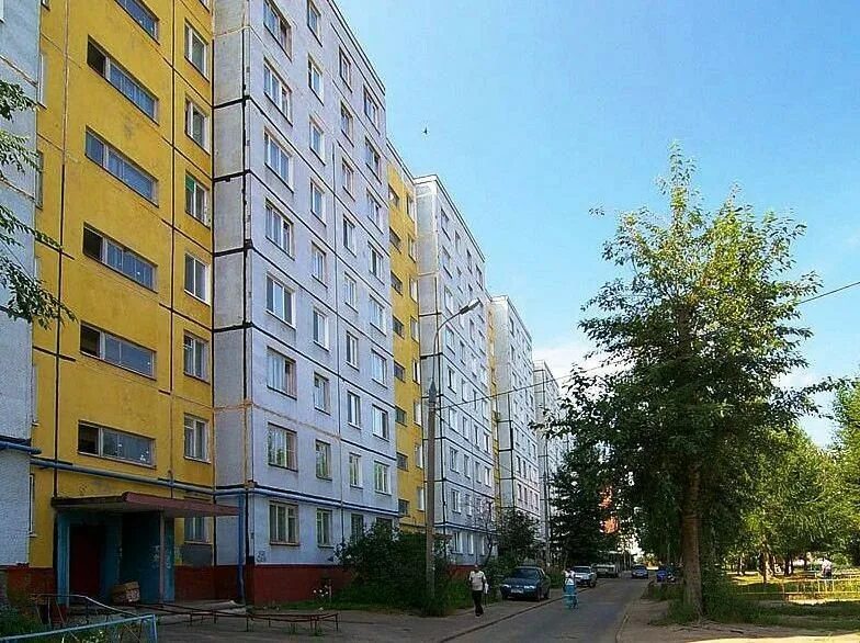 Хрущевка в казани 1 комнатная. Квартира комнатная 9 этаж. Квартиры в казани. Авито белгород недвижимость. Казань недвижимость.