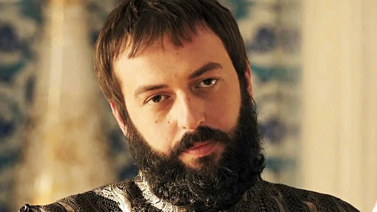 Ибрагим паша как выглядел на самом деле Okan Jalabik: Ibrahim paša ubijen u seriji, obožavaoci ostavljali cveće
