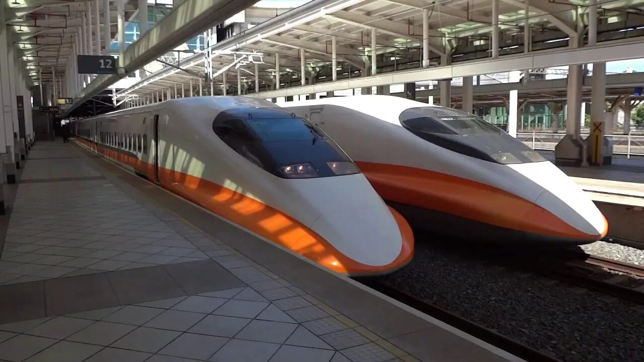 Есть ли скоростные поезда. THSR 700t. Синкансэн 600. Поезд THSR 700t. Японский Маглев mlx01-901.