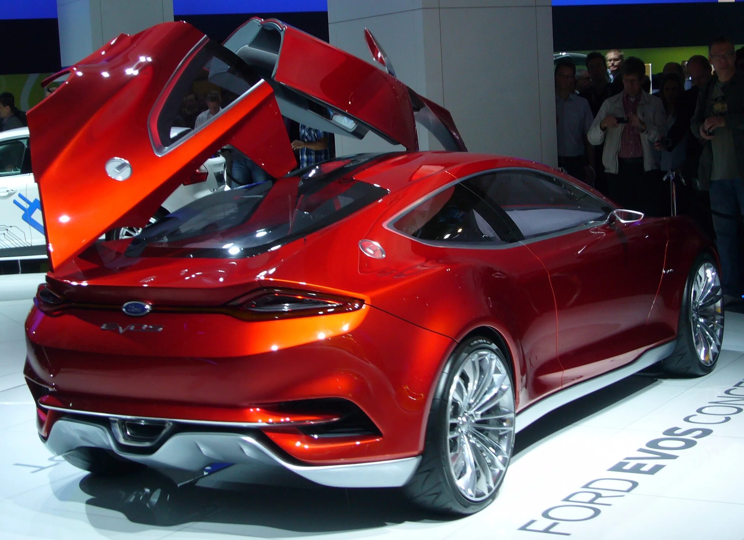 Evos работа. Ford evos 2025. ford evos 2025. мондео эвос. ford evos concept.