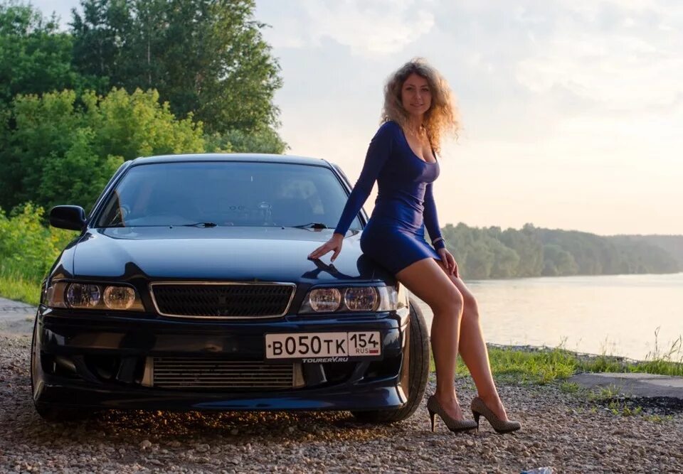 Е русская телка. Чайзер драйв 2. Чайзер 100 драйв 2. Тойота Chaser драйв2. Toyota Chaser 100 и девушка.