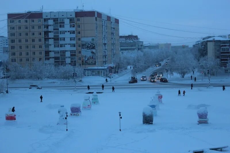 Сайт г усинска. Город Усинск Республика Коми. Город Усинск зимой. Население города Усинск Республики Коми. Усинск площадь.