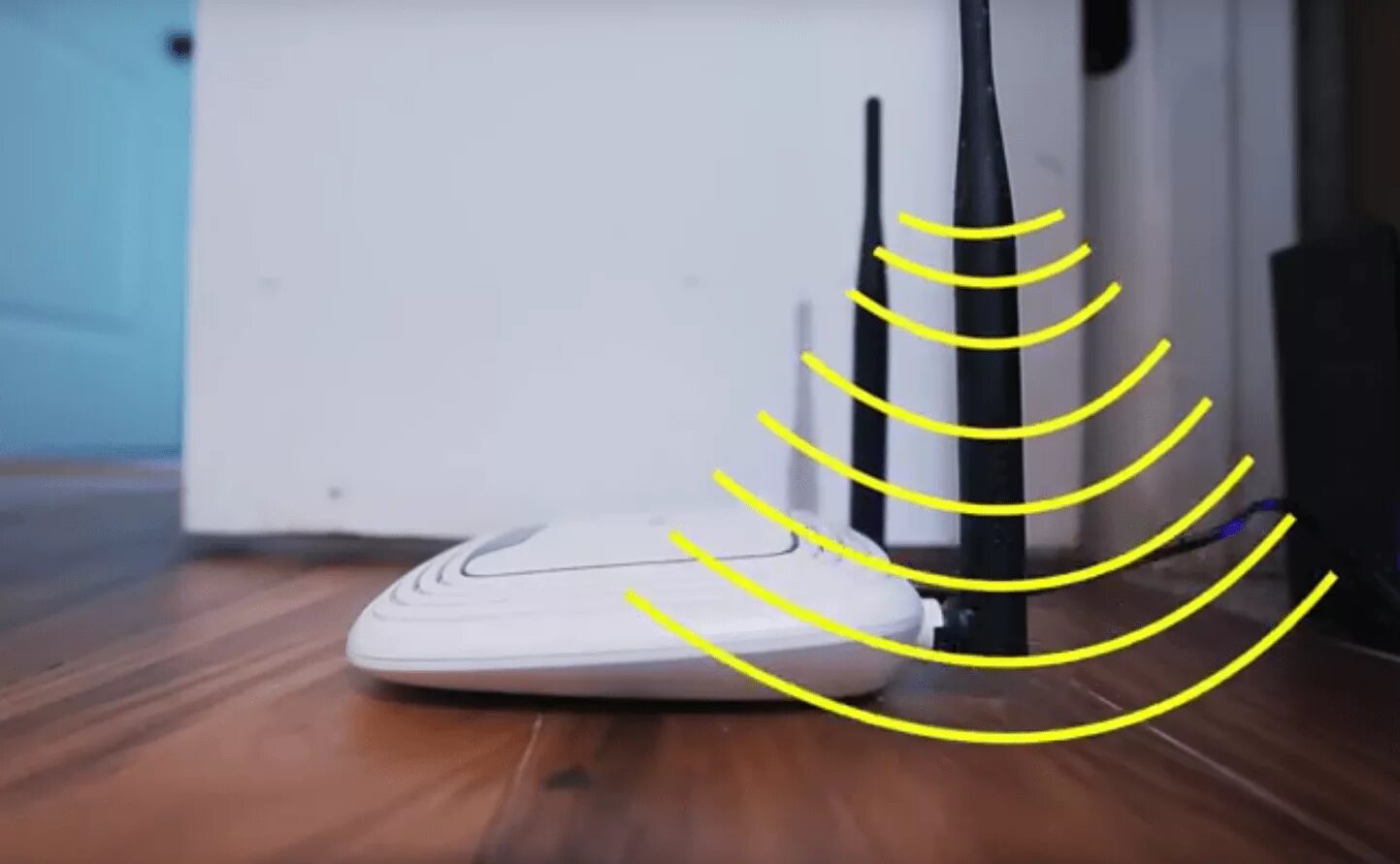 Как усилить роутер. Антенна на 50 м wi-fi роутер. сигнал wifi. расположение антенн роутера. сигнал роутера.