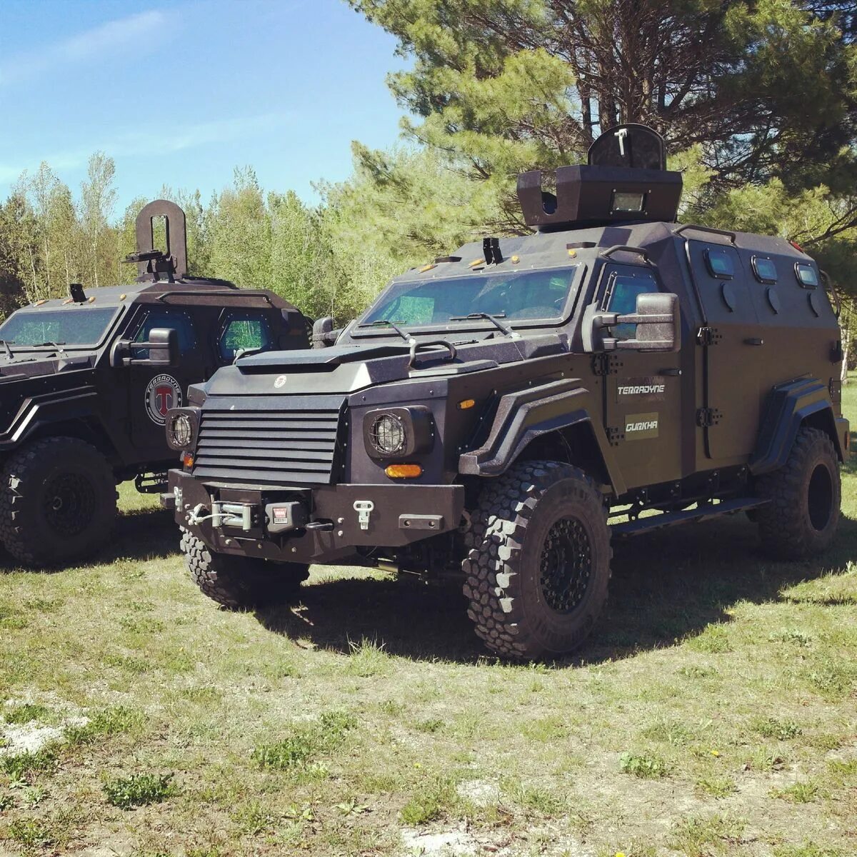 Multi purpose vehicle. Внедорожник armet gurkha. gurkha armored vehicles сват. gurkha mpv. gurkha lapv интерьер.