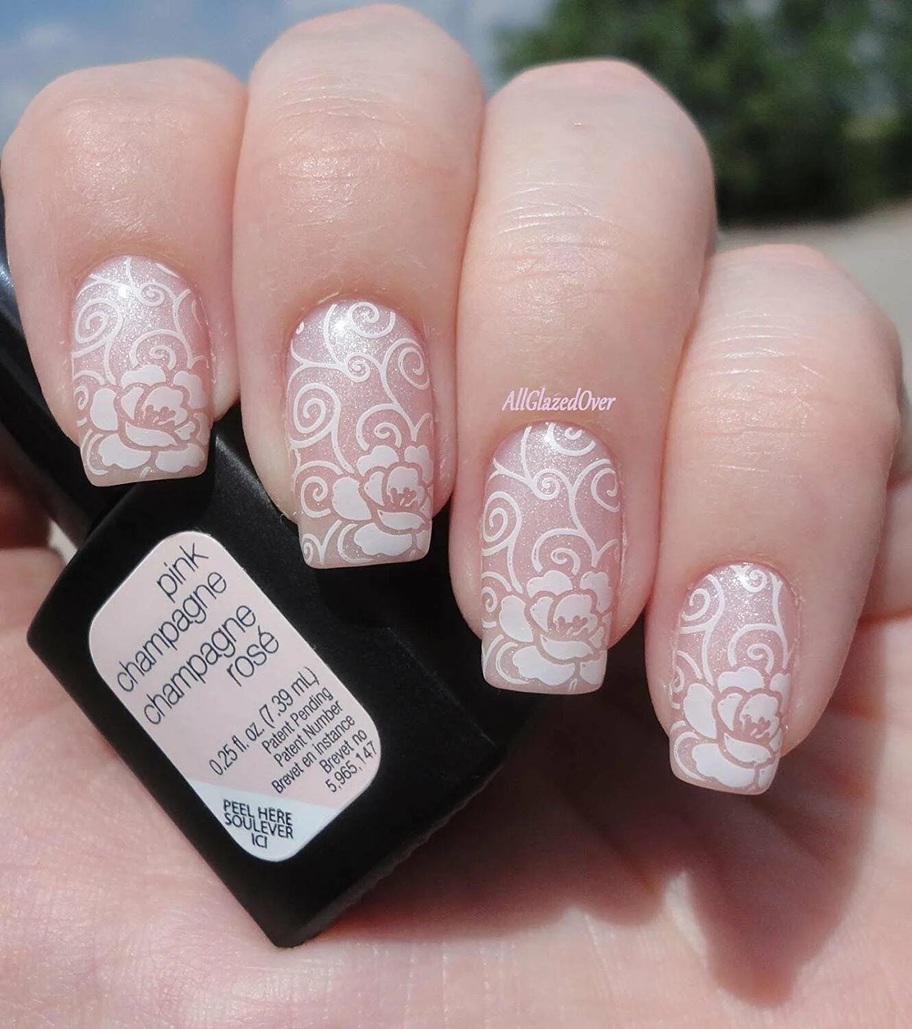 маникюр со стемпингом на коротких. стемпинг сердечки. маникюр с зд стемпингом. фиолетовый маникюр со стемпингом. конад стемпинг.