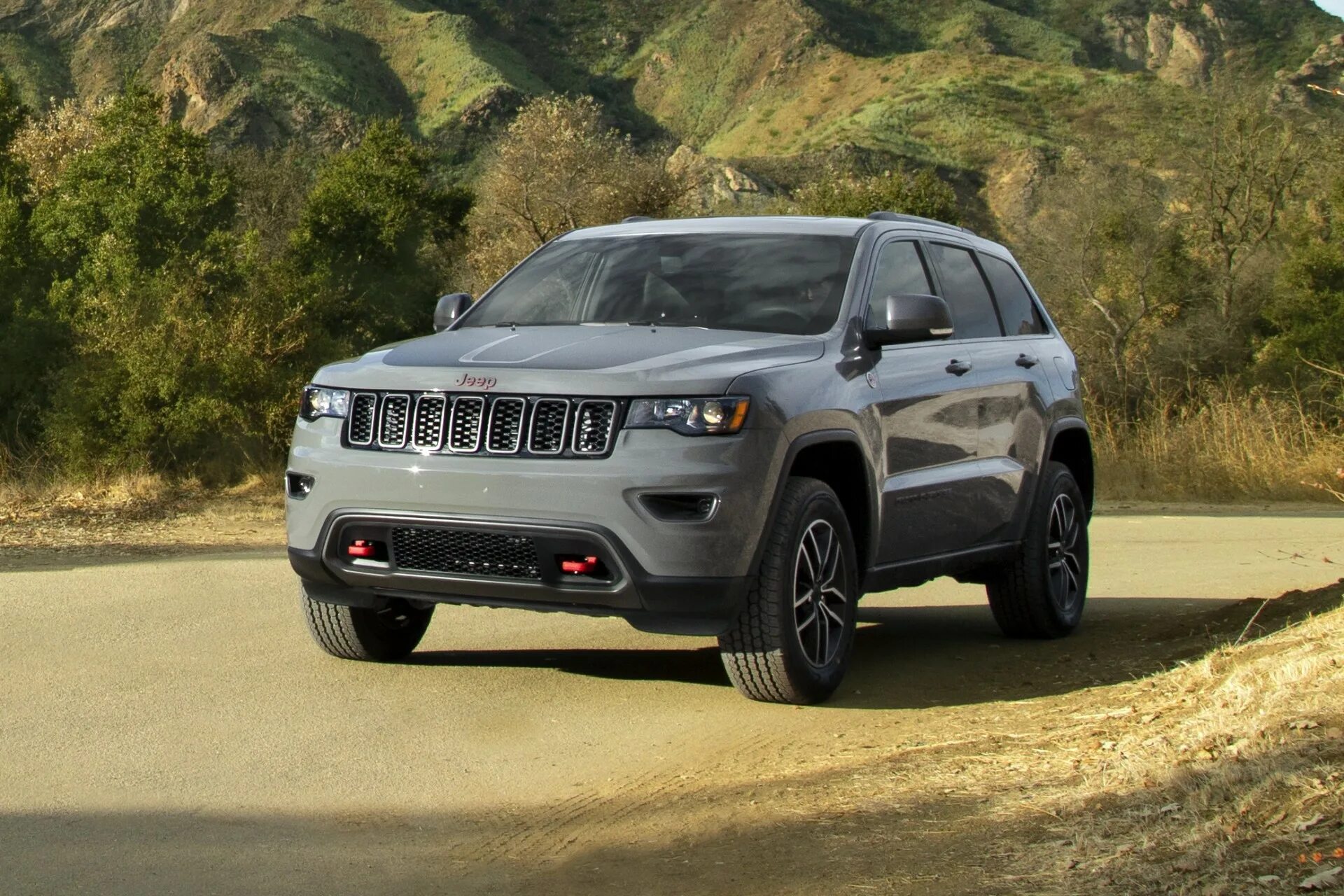 Джип чероки комплектация траилхавк. Джип чероки комплектации. Jeep grand cherokee wk2 trailhawk. Jeep cherokee trailhawk 2021. Jeep grand cherokee 2019.