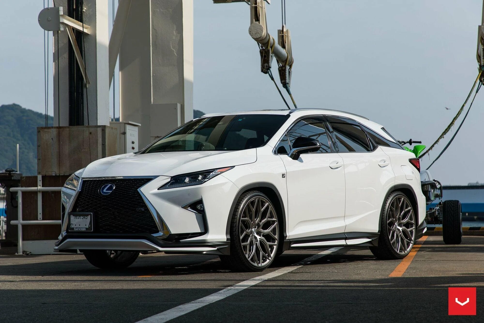 Lexus rx sport. Lexus RX 200t f Sport. Lexus rx350h. Lexus RX F Sport 2018. Lexus rx300 f Sport 2018.