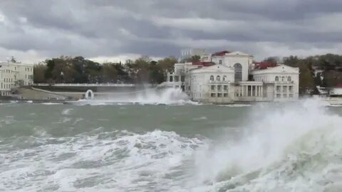 Шторм в севастополе видео