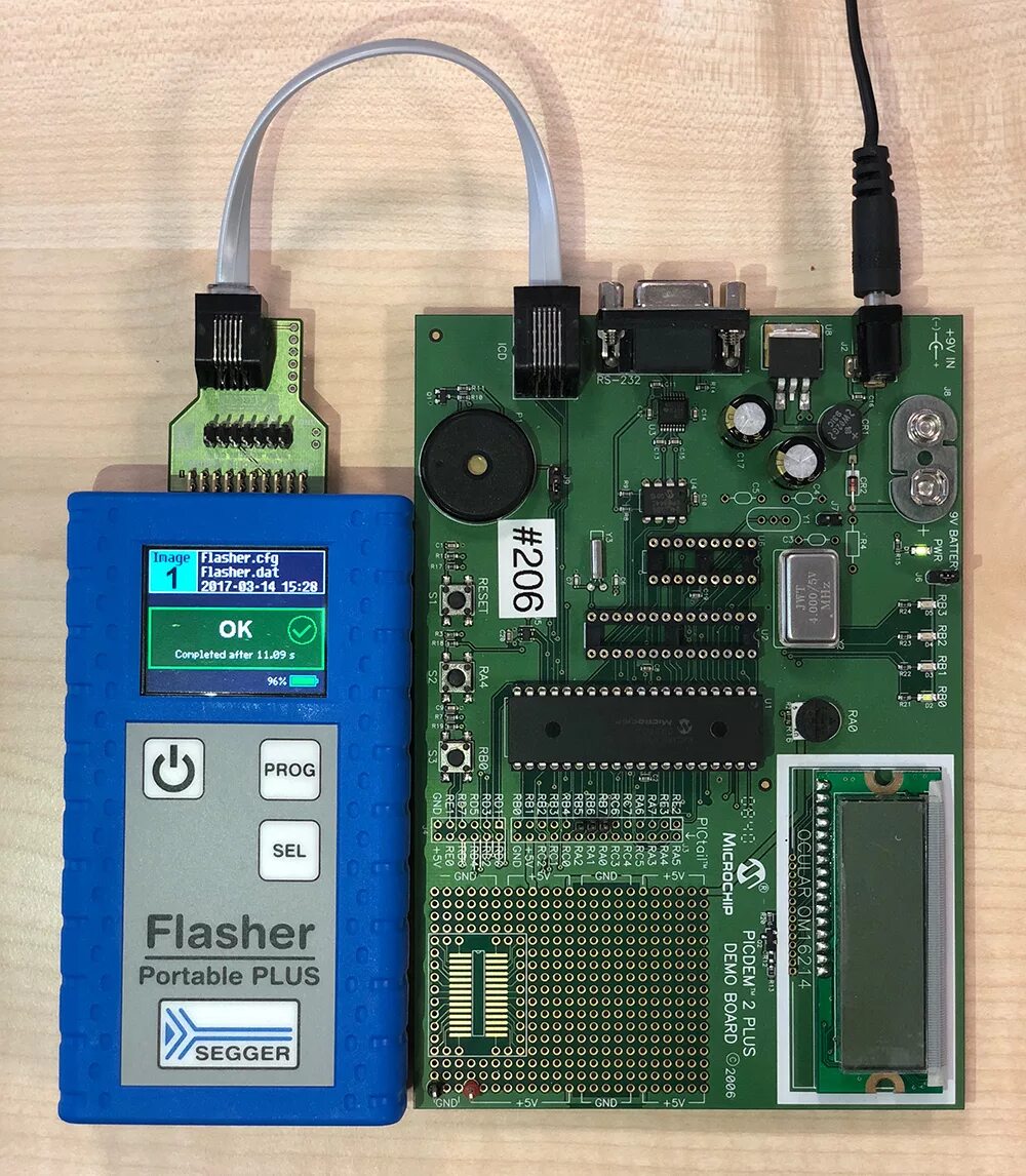 Flash programming. Flasher программатор. Segger программатор. ПЦМ флешер модуль 71. Pcm flasher модуль 35.