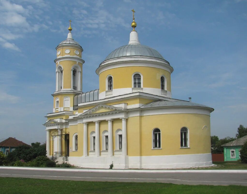 Церкви классицизма. Благовещенская Церковь в Коломне. Коломна желтая Церковь. Запрудский храм Коломна. Храмы Коломны проект.