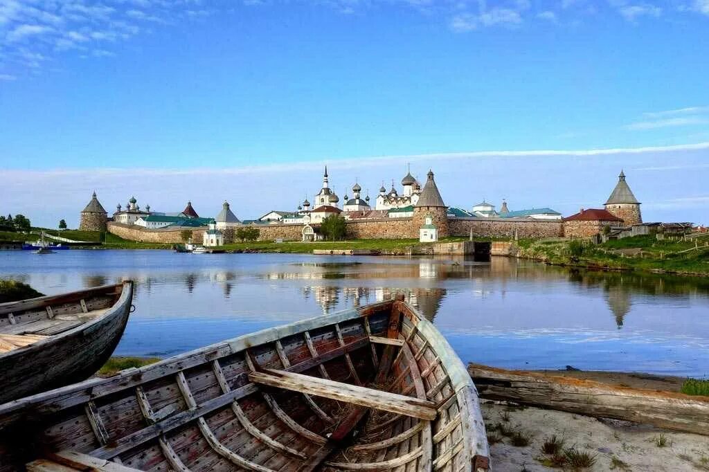 Город Архангельск Соловецкий монастырь. Архангельск Поморы. Досторимеа Архангельской области. Поморье достопримечательности Архангельск.