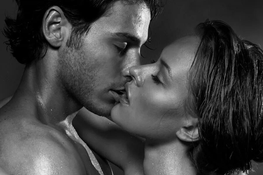 поцелуй в глаза. нежно поцелую глаза. нежный поцелуй. нежные чувства. нежно поцелую глаза.