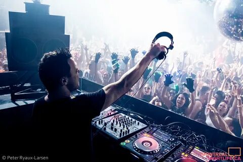 Music dancing every