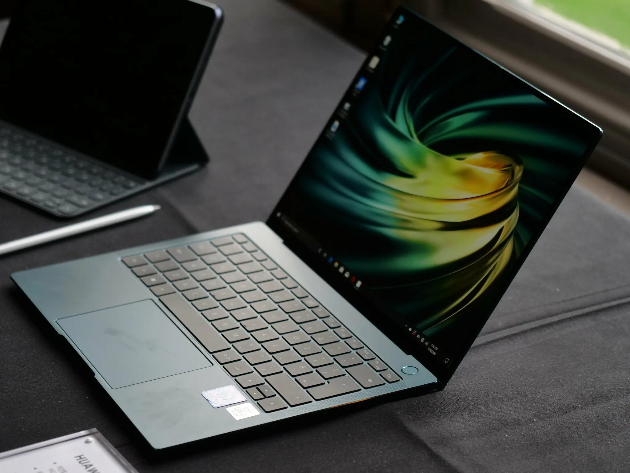 Звук на huawei matebook. Huawei MATEBOOK X 2020. Huawei MATEBOOK Pro 2020. MATEBOOK X Pro 2020. Ноутбук Huawei MATEBOOK X Pro.