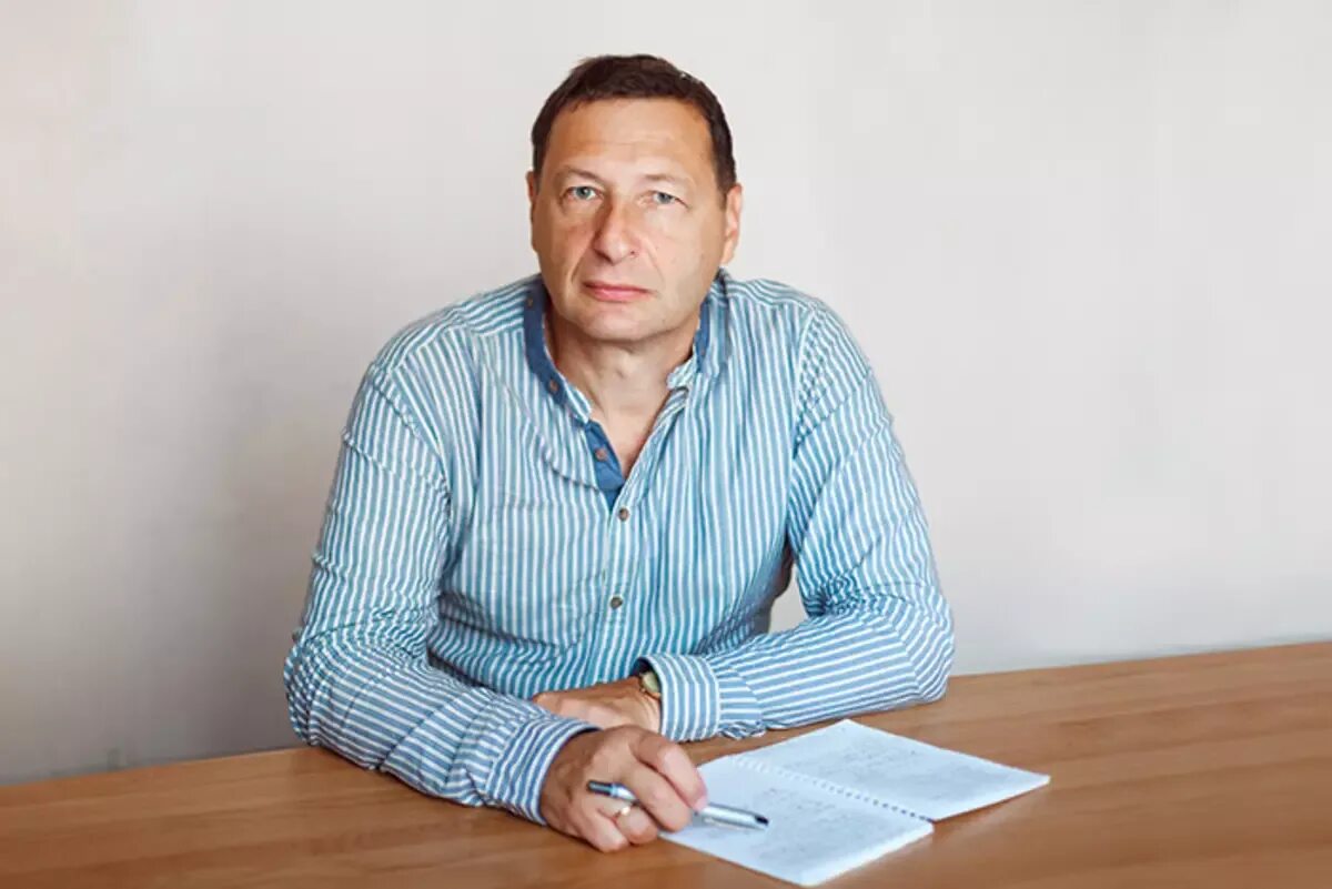 Кагарлицкий б ю. Кагарлицкий борис юльевич. политолог борис кагарлицкий. борис кагарлицкий молодой. молодой кагарлицкий.