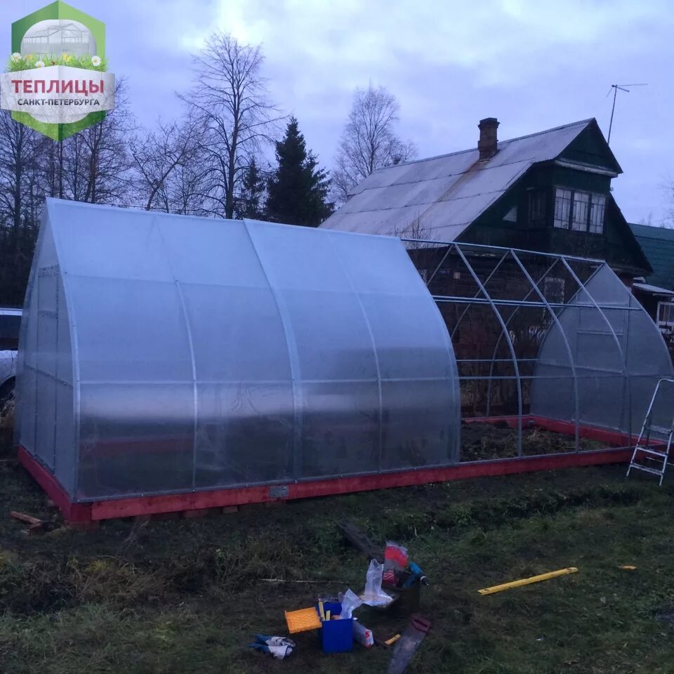 Теплицы санкт-петербург. Обустройство теплицы с целины. Эталон с теплицы. Завод готовых теплиц зеленоград андреевка. Поликарбонат для бани.