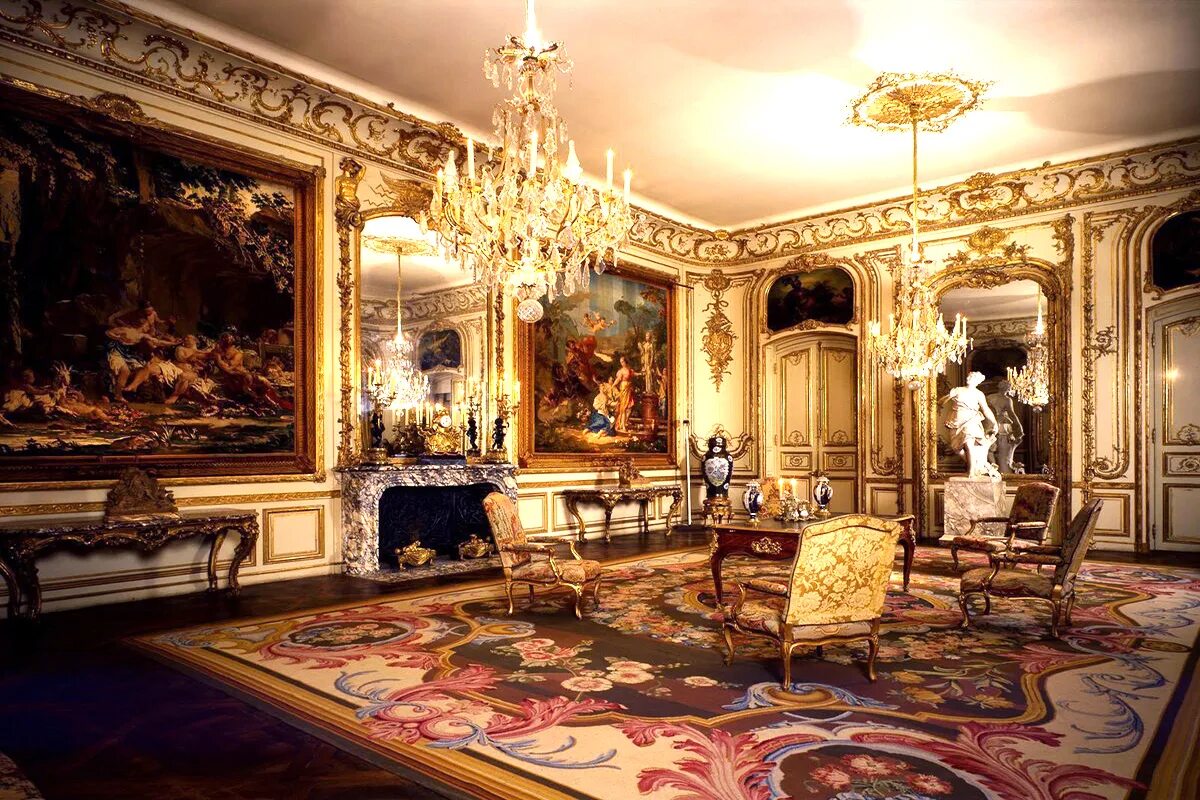 Asnaghi interiors мебель. Итальянское палаццо эпохи ренессанса интерьеры. Роскошный эпоха. Дом абрамовича шато лакруа. Барокко интерьеры версальского дворца.