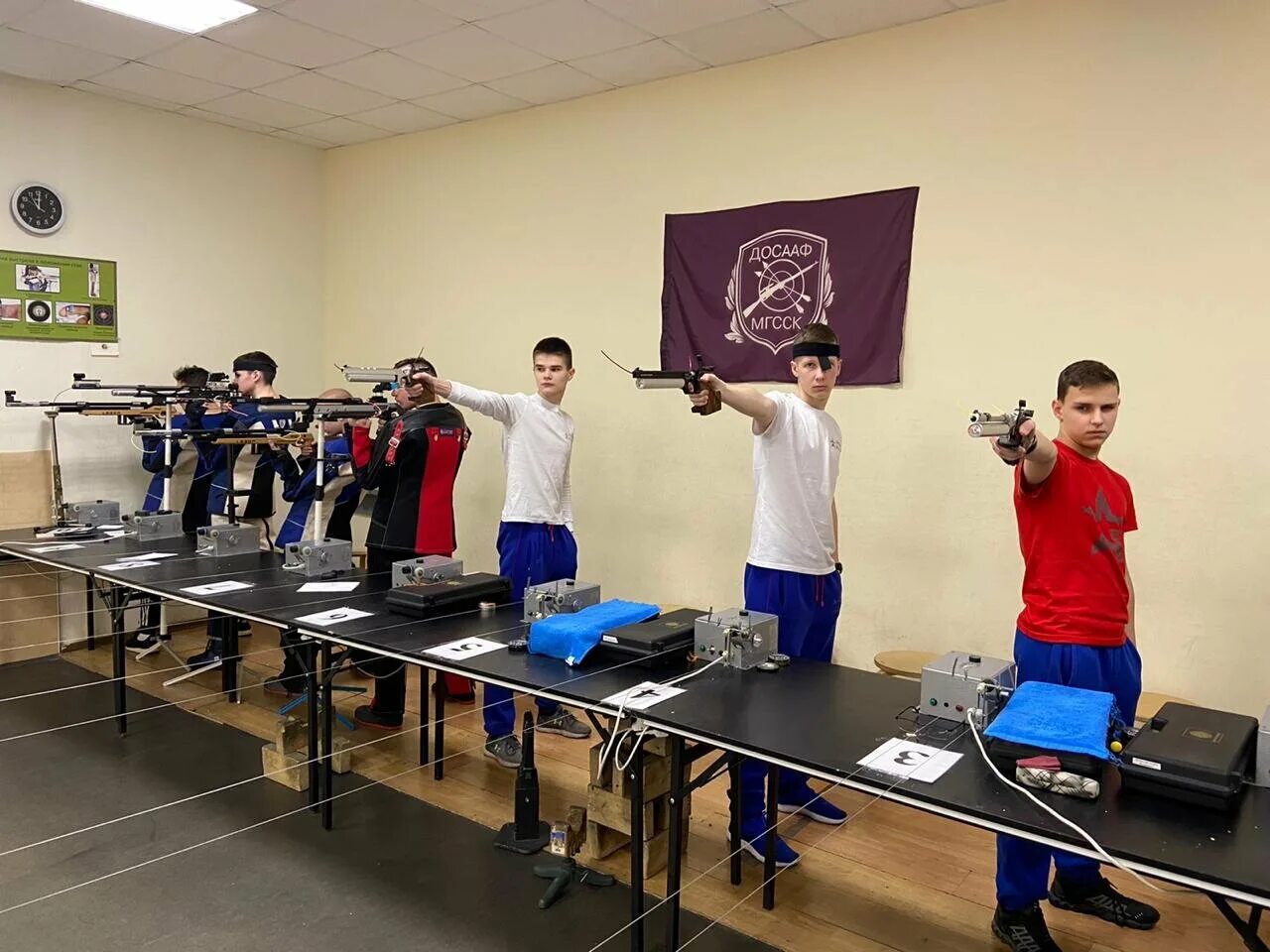 Тир досааф, мгсск. Стрелковый клуб на поклонной горе. Тир досааф на поклонной. Тир досааф, мгсск. Тир досааф чебоксары.
