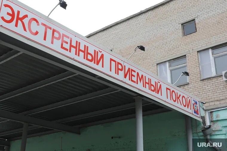 Приемный покой свердловская. Детский приемный покой верхняя пышма. 40 больница приемный покой. Приемный покой заголовок. Приёмная в больнице.