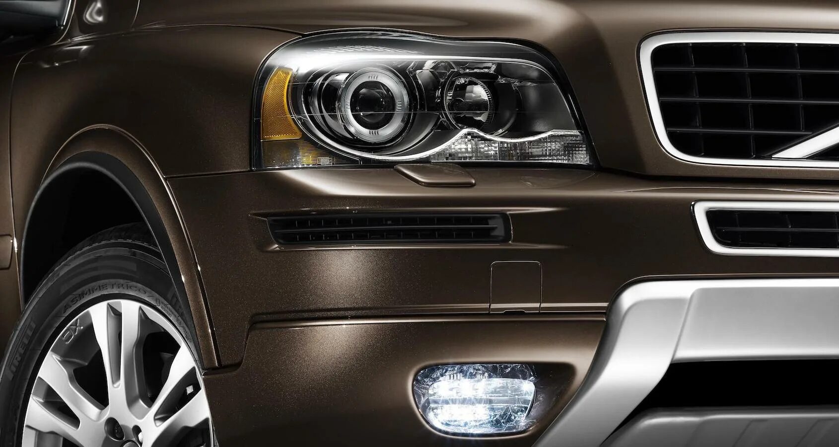 Xc90 led. Xc90 led фары. Volvo xc90 противотуманные фары DRL. Фары Volvo xc90. Птф хс90