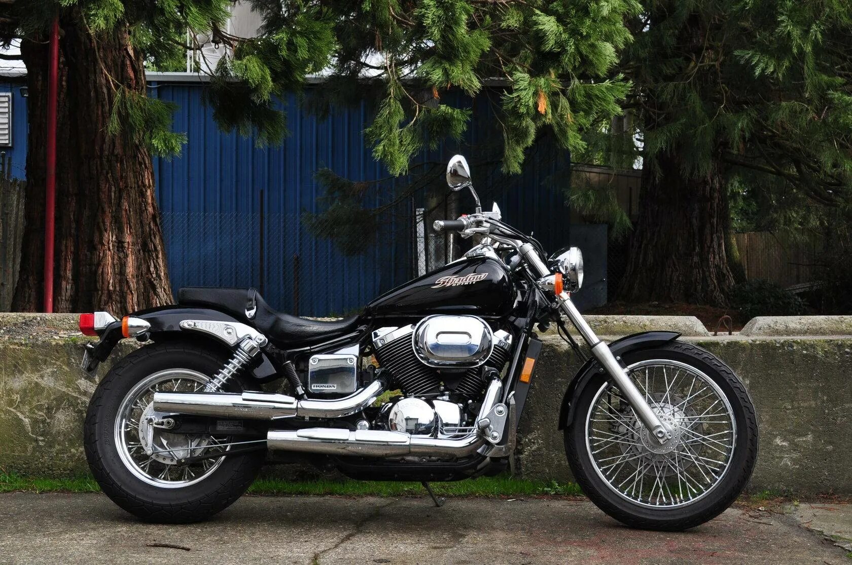 Шедоу хонда. Honda Shadow 750. Honda VT 750 Shadow. Honda vt750c Shadow Aero. Мотоцикл Honda Shadow 750.