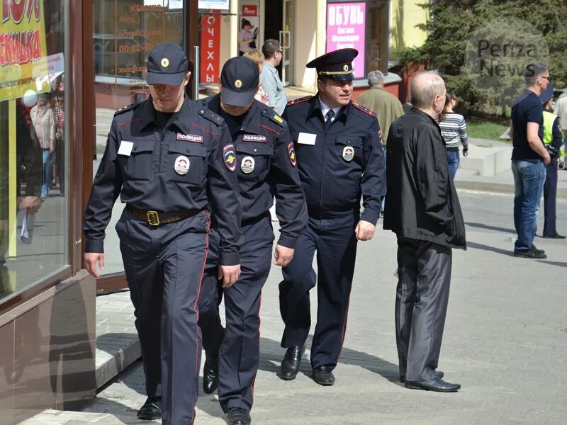 Фото милиционеров в опорном пункте. Односторонний полицейский. Орпо полиция порядка. Миллиционер или милиционер. К чему снится полицейский в форме