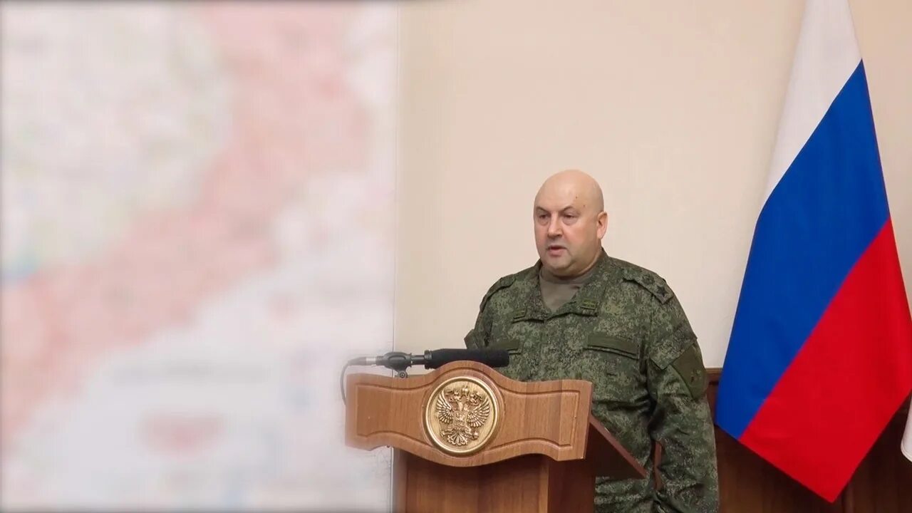 Командующий спецопераций. Сергей суровикин минобороны. суровикин и шойгу. сергей суровикин главнокомандующий вкс.