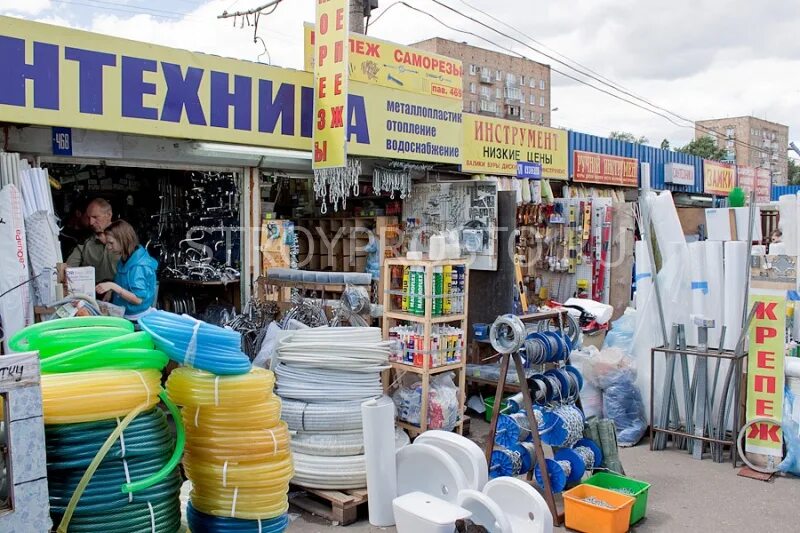 Строительный рынок метро. Тимирязевский рынок. Рынок Тимирязева Москва. Рынок у метро Тимирязевская. Стройматериалы на Тимирязевской.