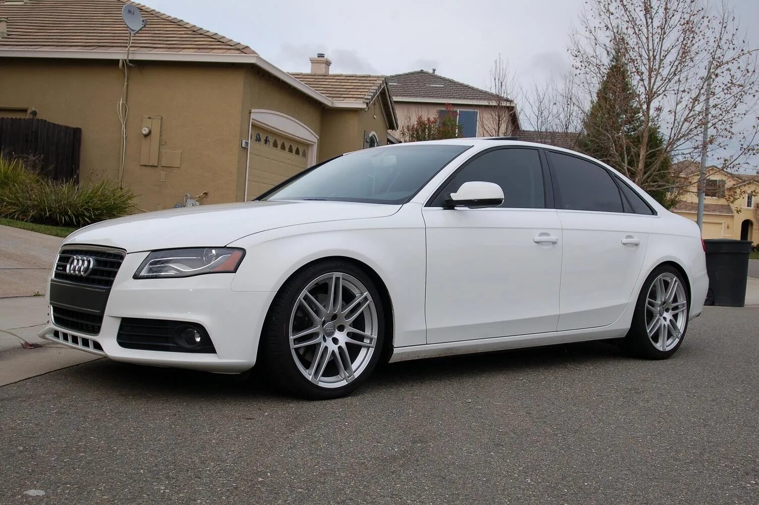 А4 2010. Белая ауди а4 б8. audi a4 2010 белая. audi a4 b8 белая. audi a4 b8 2008 white.