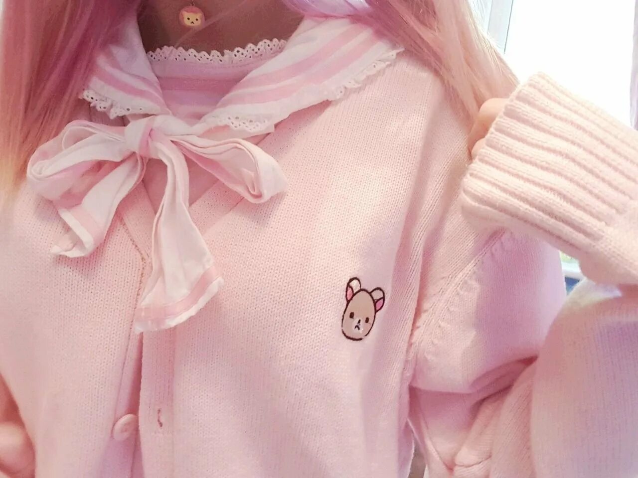 Виктория блисс с розовыми волосами. Розовые волосы эстетика. Эстетика розового цвета одежда. Эстетика розового. Девушка в розовом.