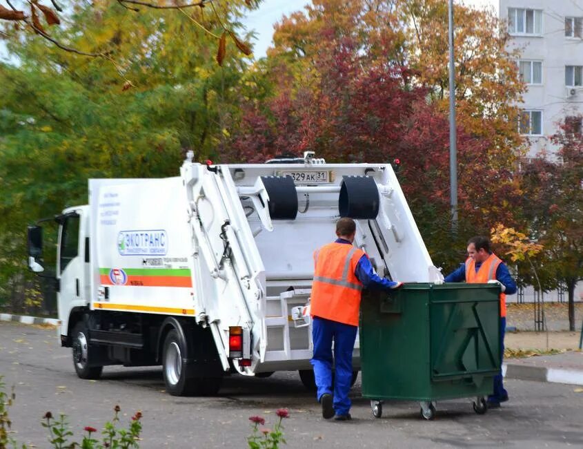 Белгород вывозят детей. Белгородские мусоровозы Экотранс. Старооскольские мусоровозы Экотранс. МАЗ Экотранс.