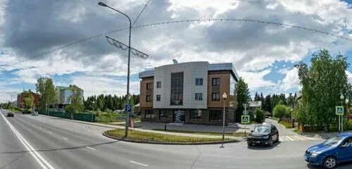 Учхоз ханты-мансийск. Югорский университет ханты-мансийск. Гимназия 1 ханты-мансийск. Ханты-мансийск улицы. Улица сутормина ханты-мансийск.