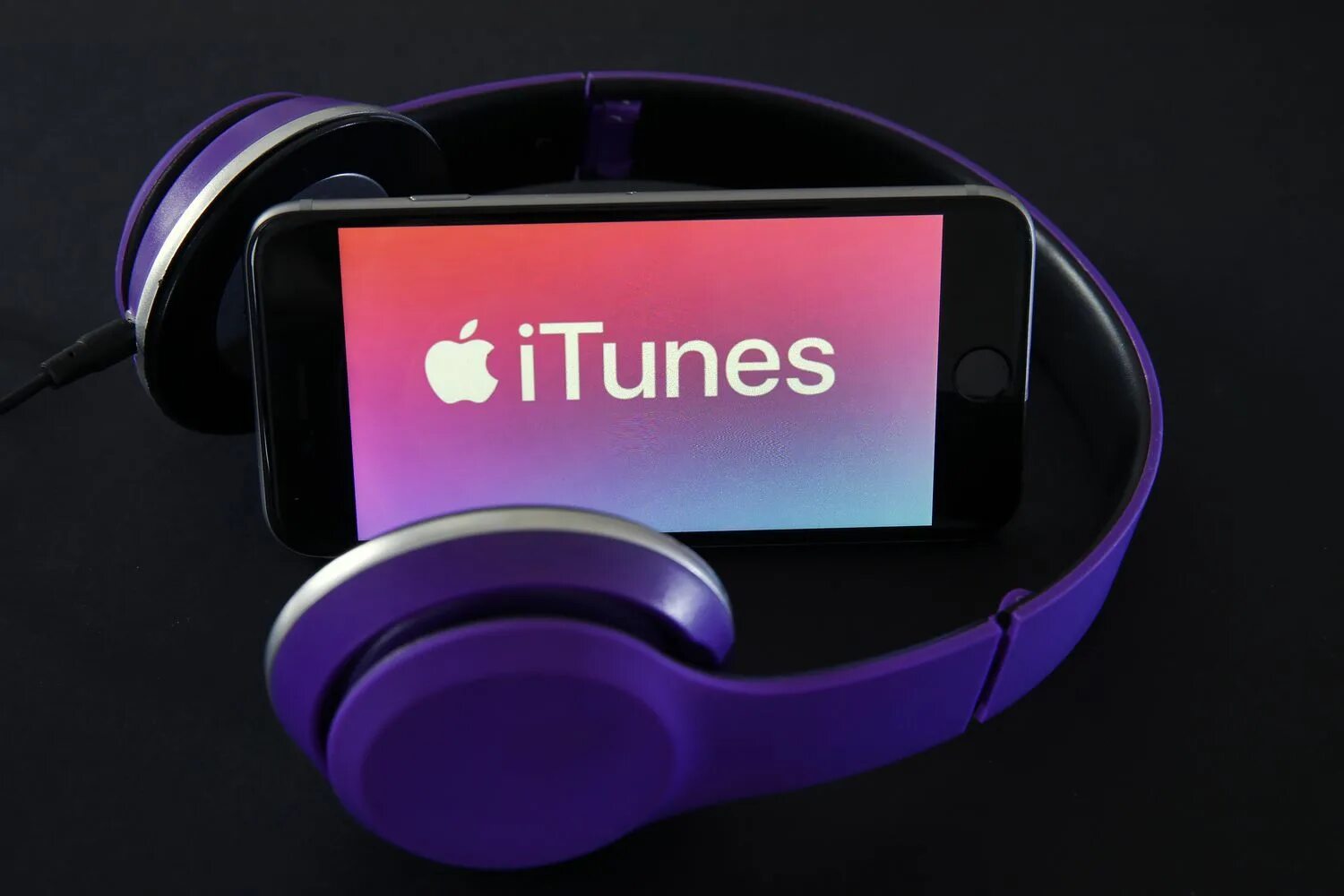 Itunes music. Itunes. эппл айтюнс. itunes фото. itunes alternative.
