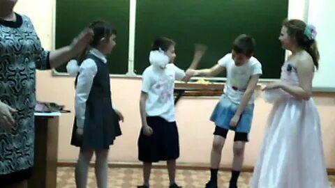 Мальчика переодели видео