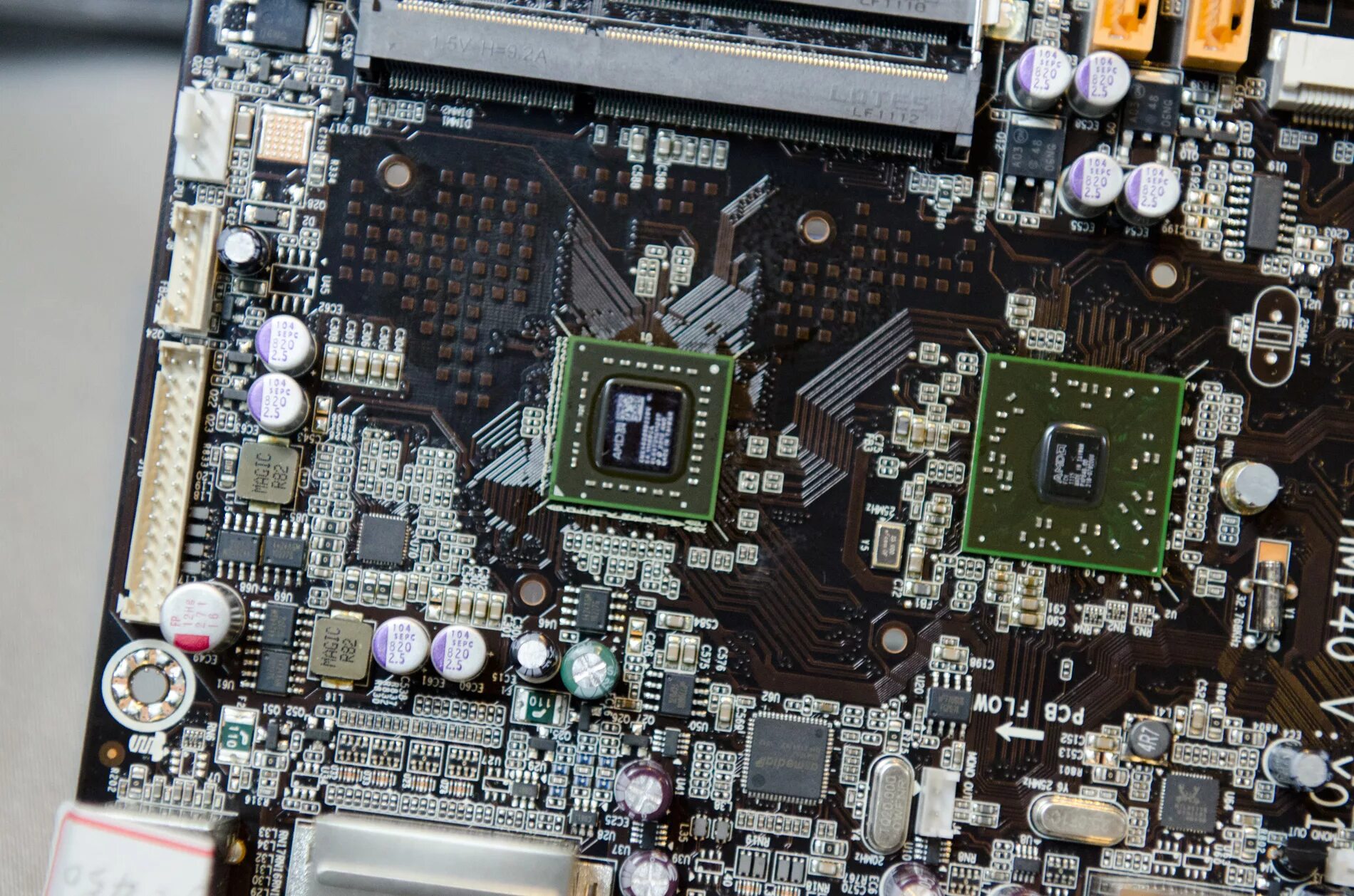 Ft1 AMD E 450. AMD Fusion e-450. AMD Dual-Core Processor e-450. Процессор AMD E-450 APU with Radeon TM HD Graphics 1.65 GHZ. Amd e450