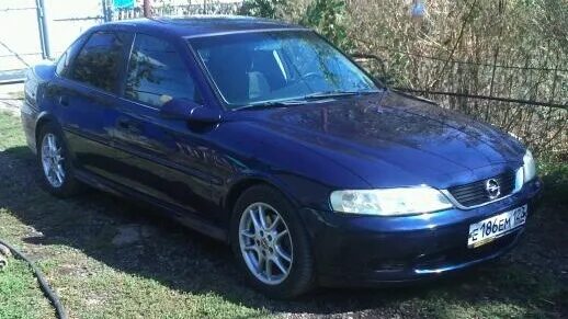 Опель вектра синяя. Опель вектра 1993 года. Vectra b синяя. Opel vectra b 2001 рестайлинг. Опель вектра синяя.