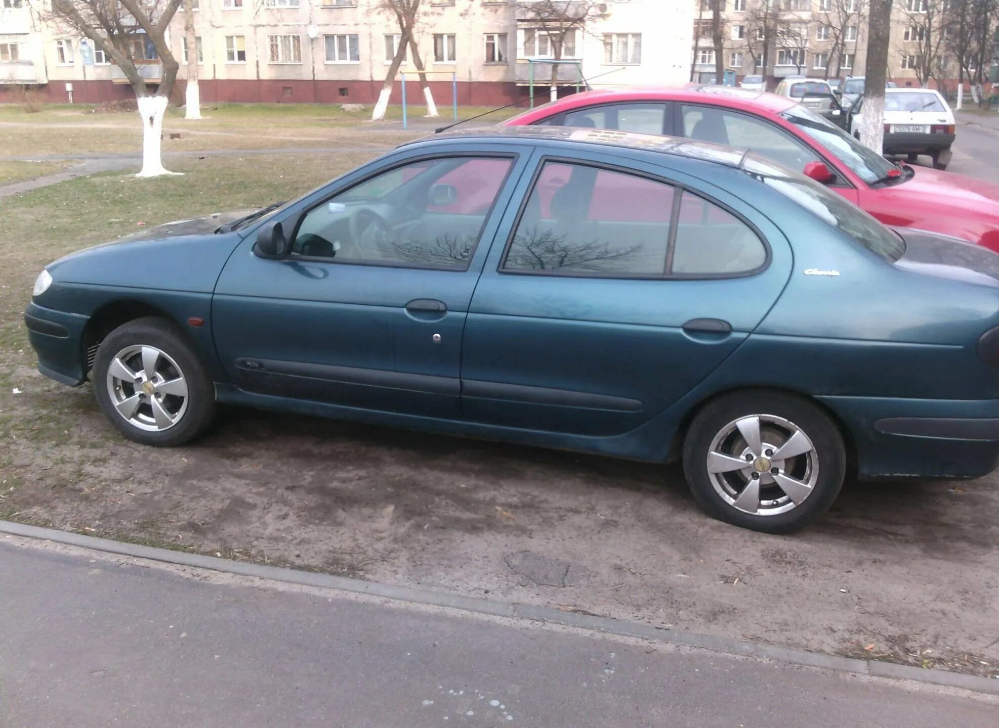 Renault 1998. Renault Megane 1998. Рено Меган 1 1998. Рено Меган 1998 седан. Рено Меган 1 седан.