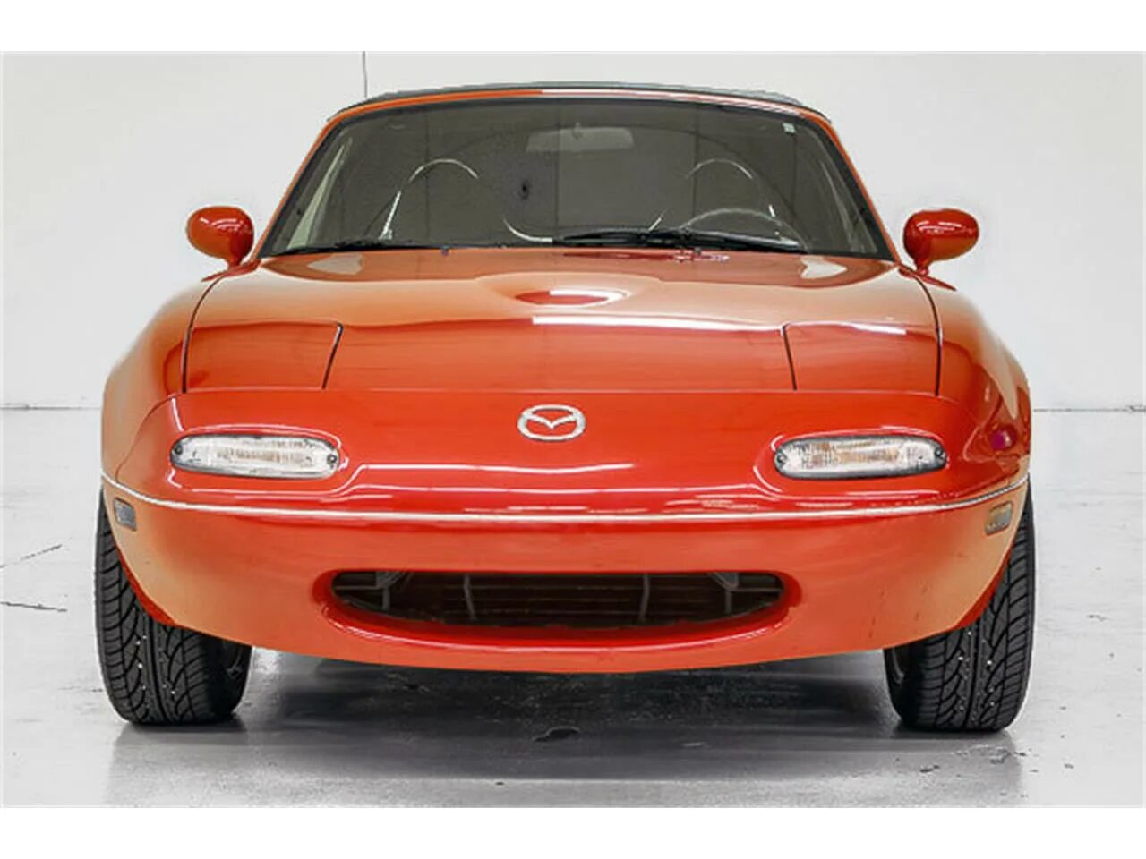 Mazda 1992. Mazda Miata MX-5 (1992). Mazda Miata 1992. MX 5 Miata 1992. Mazda Miata MX 5 подушка.