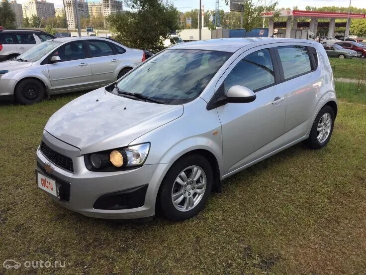 Chevrolet Aveo 2013. Шевроле Авео хэтчбек 2013. Шевроле Авео 2013 хэтчбек автомат. Шевроле Авео 2 2013. Шевроле хэтчбек 2013