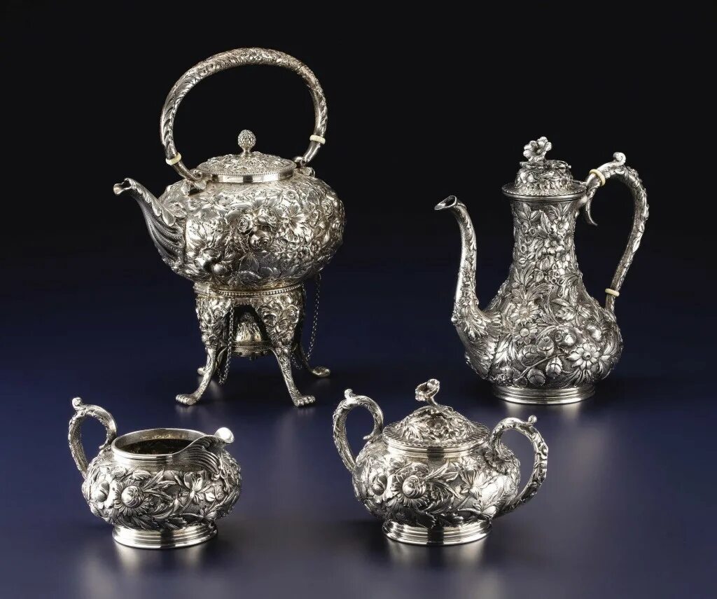 Серебряный чайный сервиз 19 век. Древняя серебряная посуда. Серебро антиквариат. Красивая серебряная посуда.