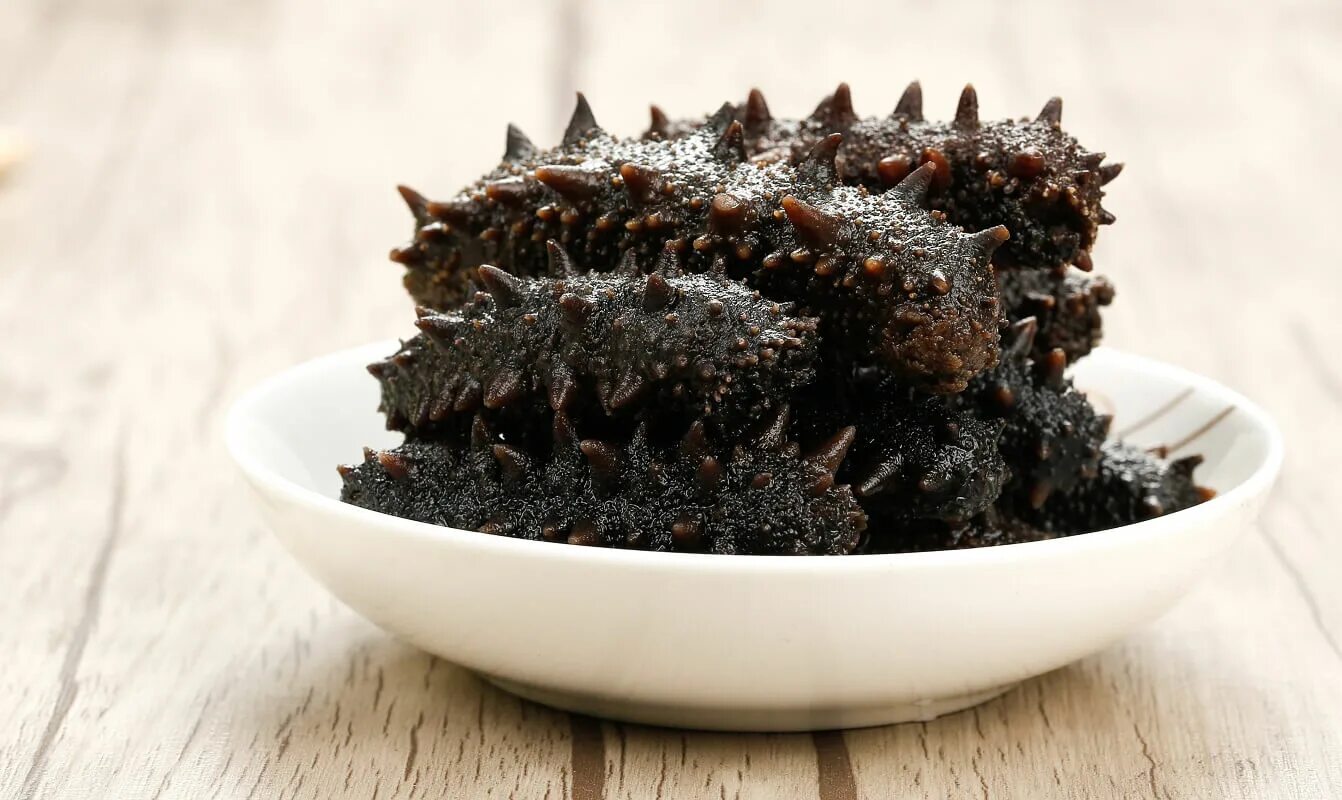 Трепанг натурал. Голотурии трепанги характеристика. Дальневосточный трепанг (stichopus japonicus). Дальневосточный трепанг на меду. Курильский трепанг.