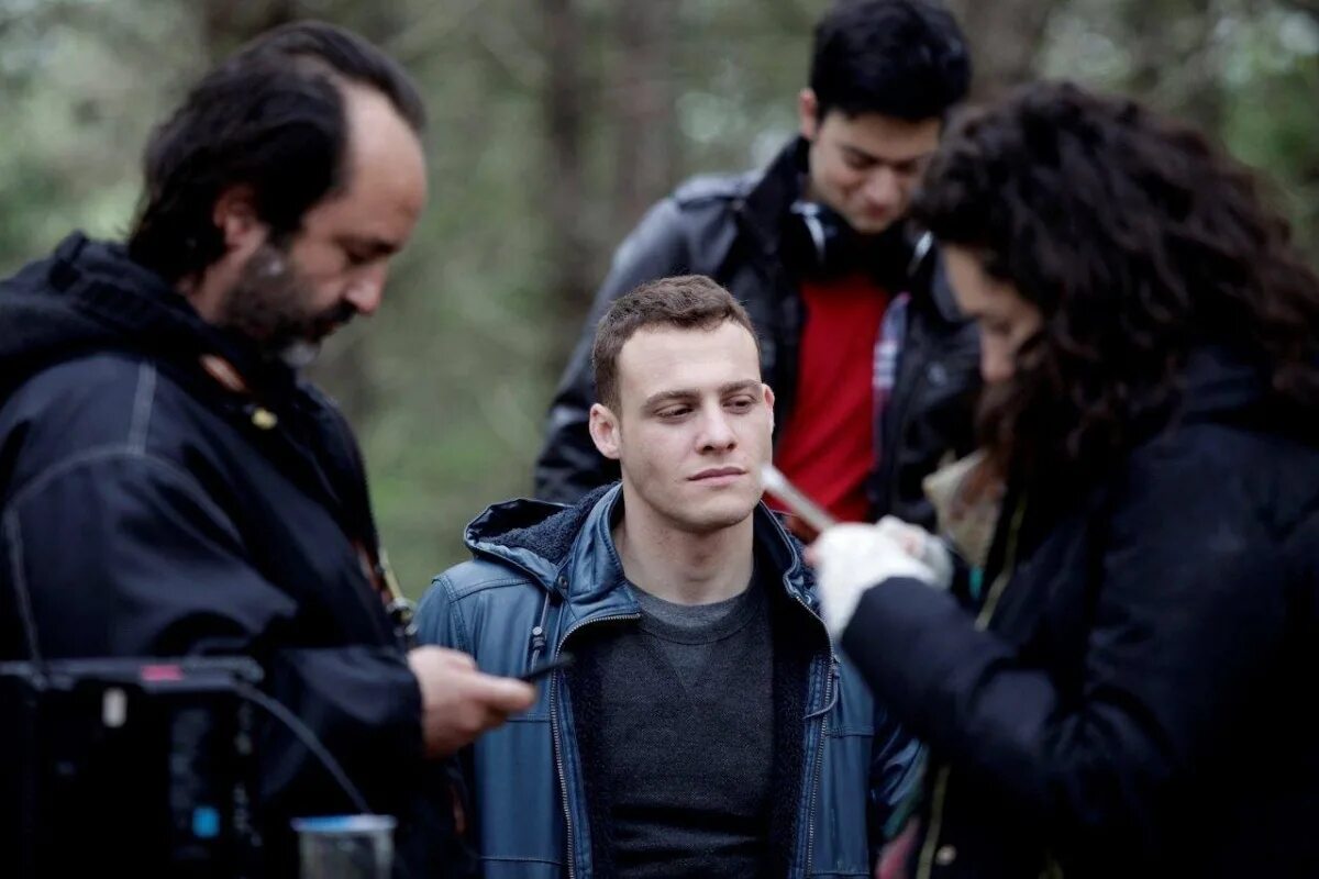 В ожидании солнца турецкий сериал. Зейнеп и керем турецкий сериал. В ожидании солнца турецкий сериал. В ожидании солнца джейн. Зейнеп турецкий сериал.