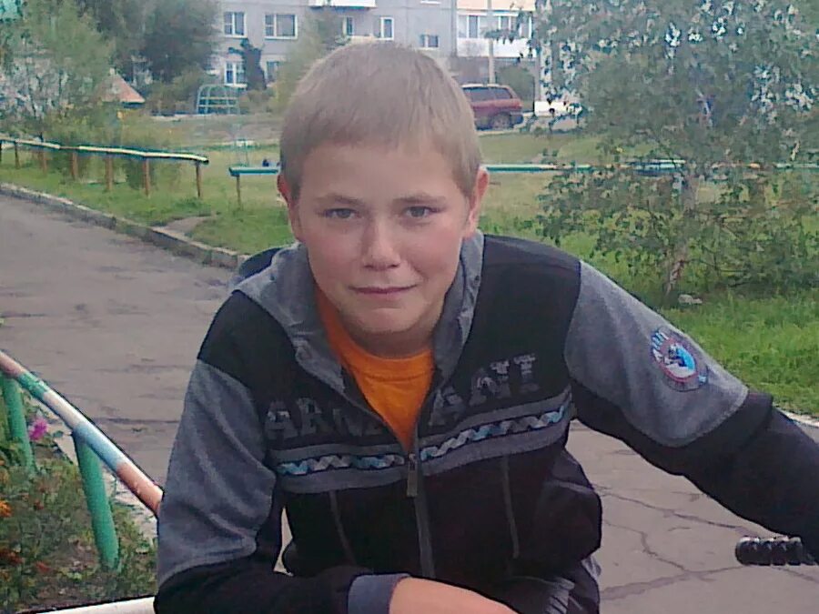 Мальчик с пистолетом. Мальчишка хулиган. Я мальчик пацан. Парень подросток. Пацан 10 лет.
