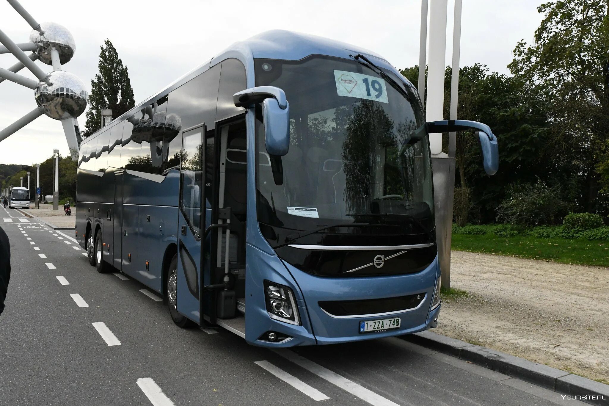 Лучшие туры 2023. Volvo 9900 Bus. Volvo 9900 Bus 2020. Volvo 9900 Bus 2021. Туристический автобус Volvo 9900 2019.