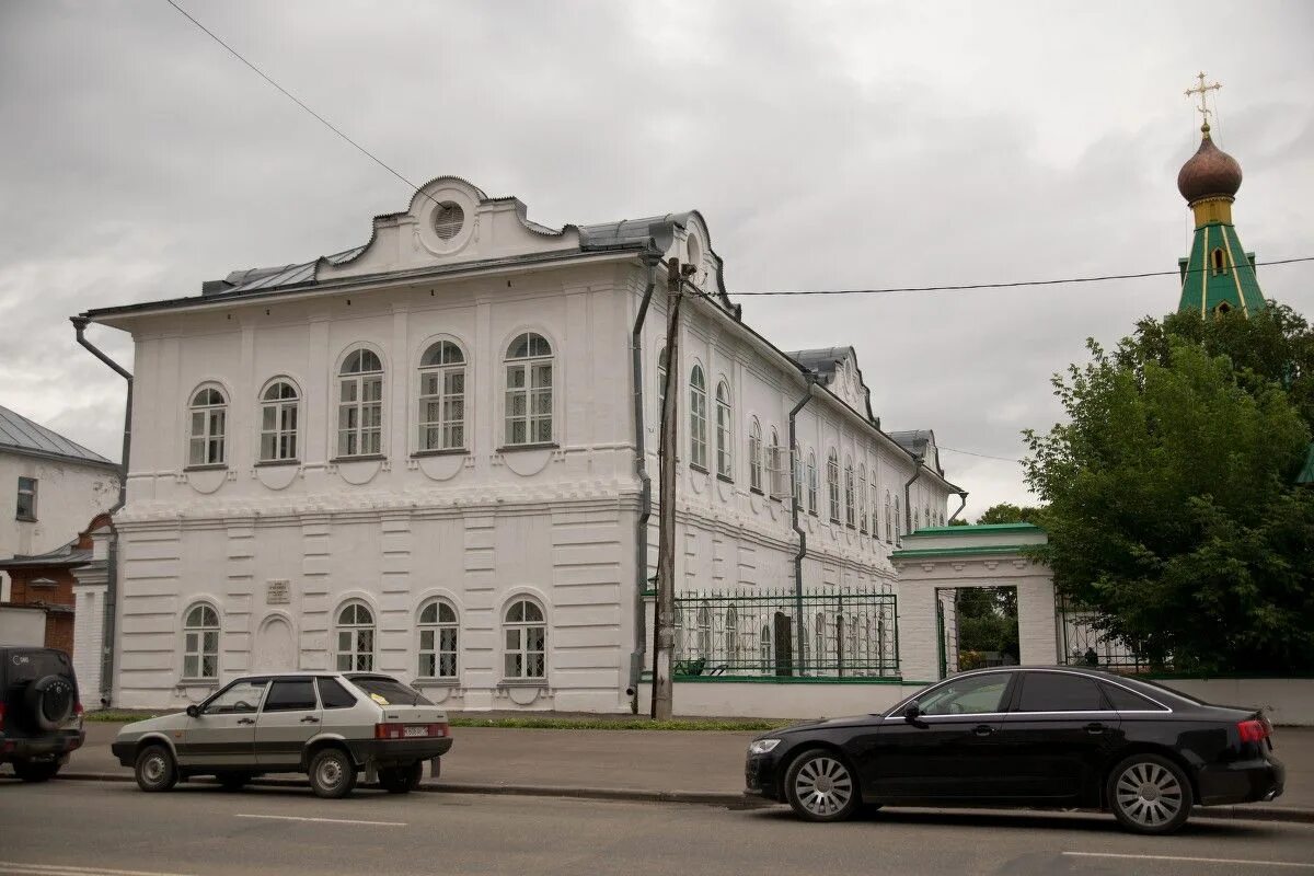 Дом купца пчелина в йошкар-оле. Самое старое здание йошкар олы. Доходный дом пчелина в челябинске. Тейково пчелина. Улица пчелина.