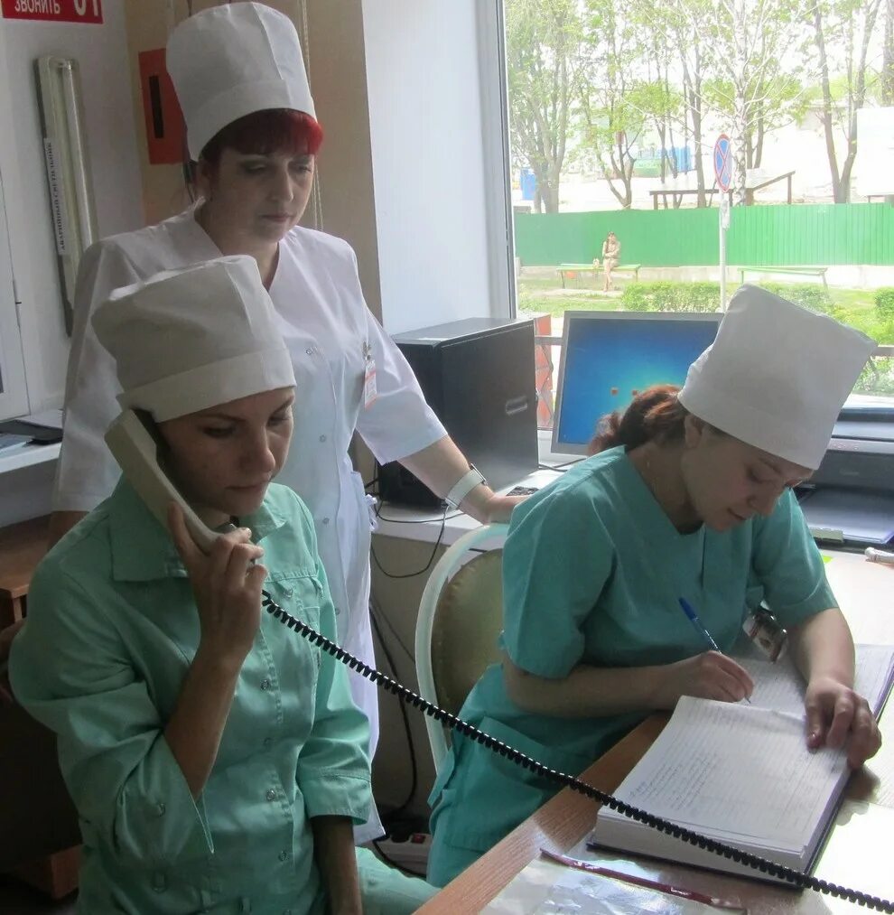 детская областная клиническая больница псков приемное отделение. городская клиническая больница 40 екатеринбург. приемный покой больницы. приемное отделение больницы. номер телефона больницы.