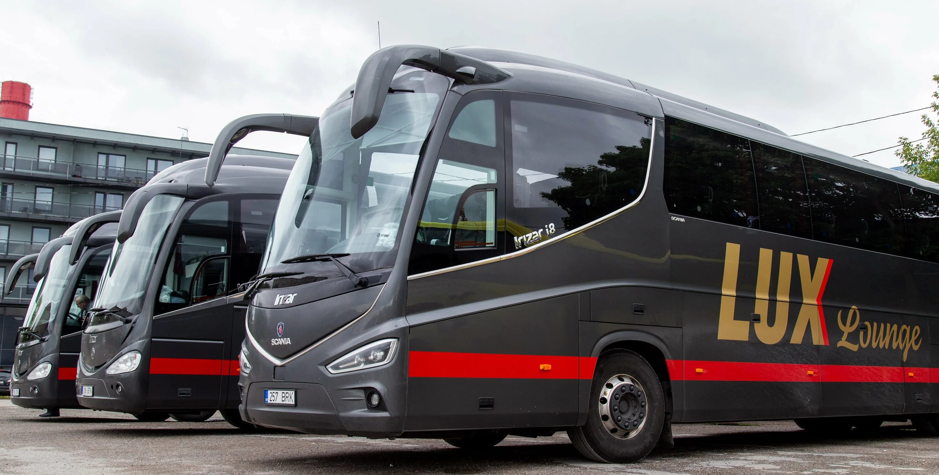 Автобус спб таллин. Lux express таллин. санкт-петербург таллин автобус. lux express санкт-петербург. автобус люкс.