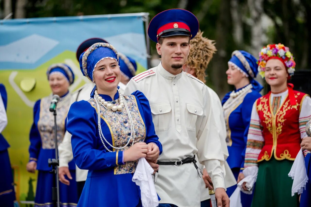 Ансамбль воля песня опустился вечер. Ансамбль воля песня опустился вечер