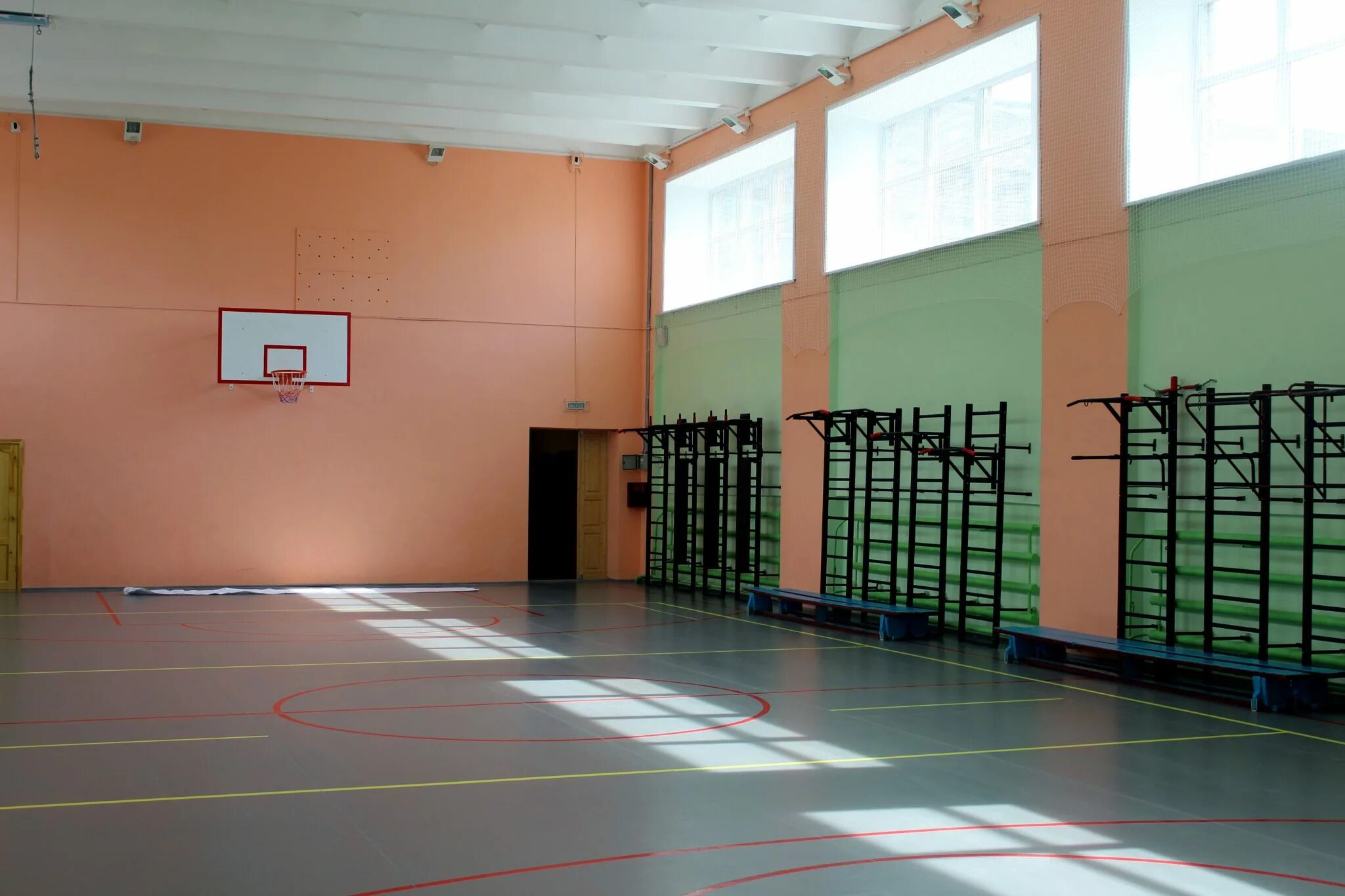 солнечная ул школы