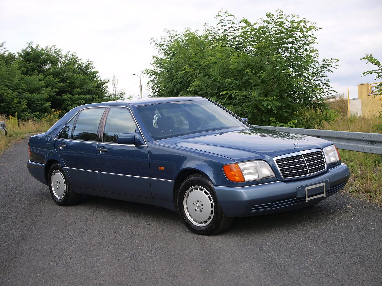 Мерседес шестисотый s600. Мерседес шестьсот. Mercedes w140 600sel. Mercedes benz 600 sel w140. Мерседес кабан s600.